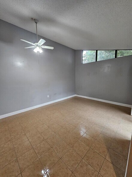 Building Photo - 4552 NW 185th St
