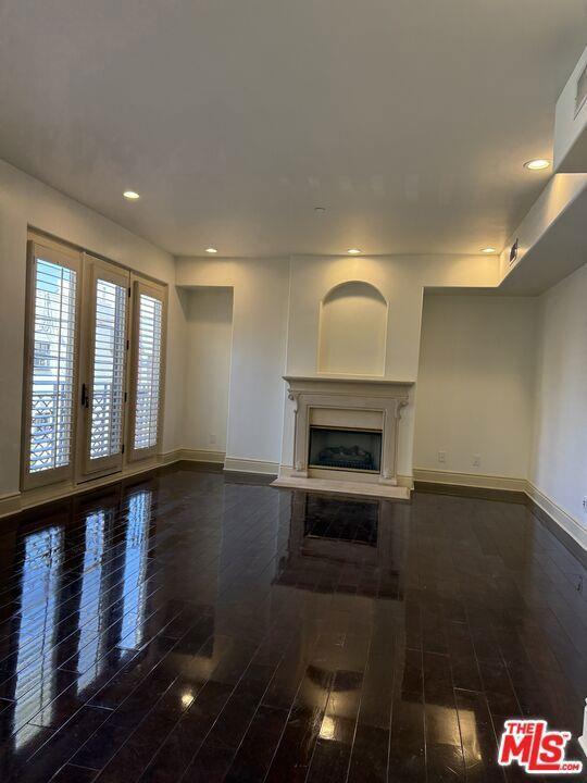 Building Photo - 137 S Spalding Dr