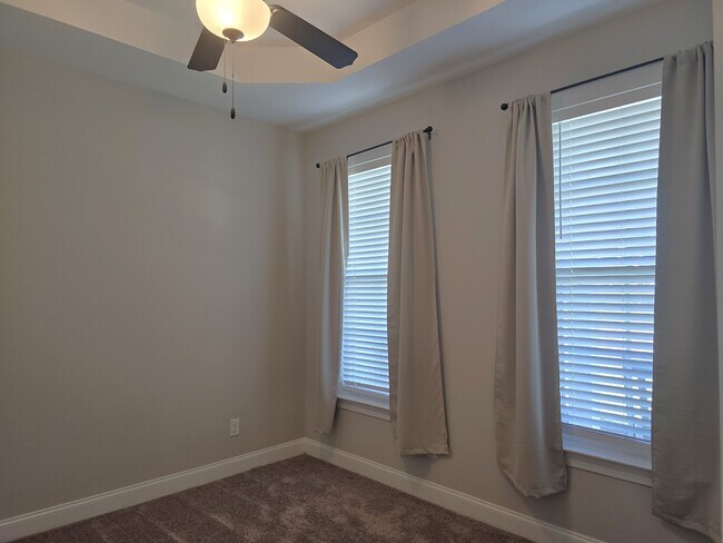 Building Photo - 7510 Paisley Cir