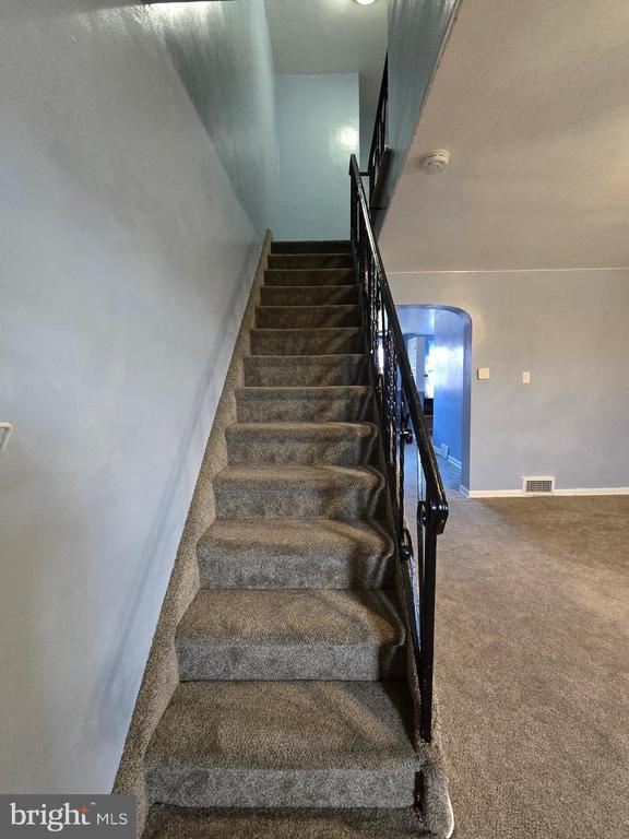 Building Photo - 8729 Ditman St