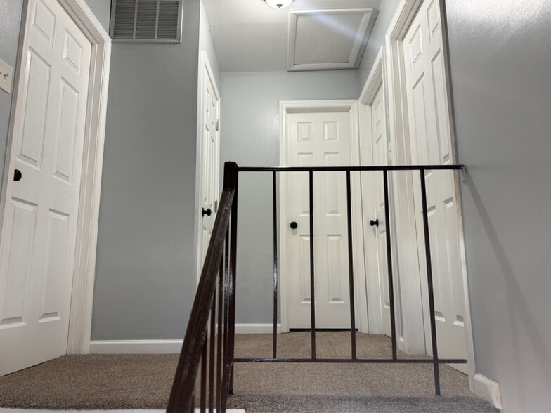 Building Photo - 5303 Stockton Ct