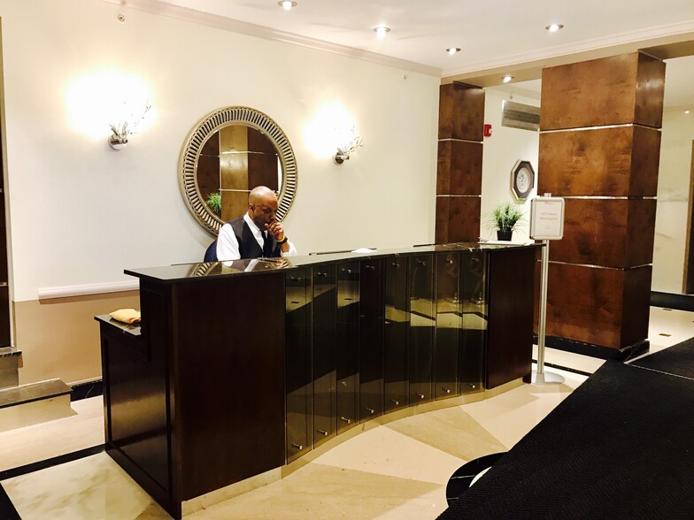 Building Photo - 201 Saint Pauls Ave