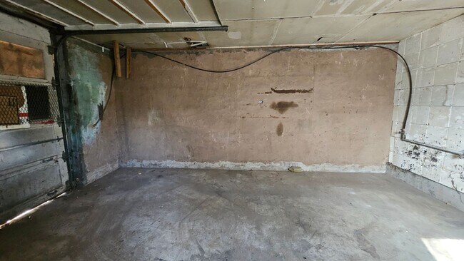Building Photo - 1721-1729 Del Sur Drive SW