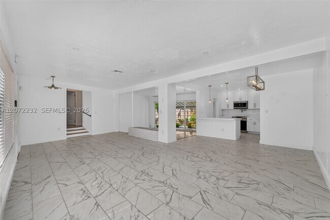 Building Photo - 12140 NE Miami Pl