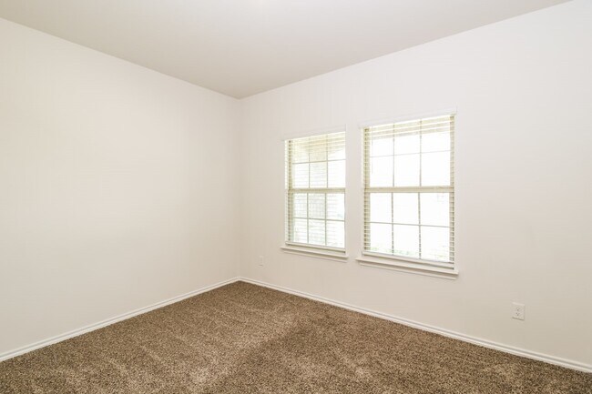 Building Photo - 3124 Glazner Dr