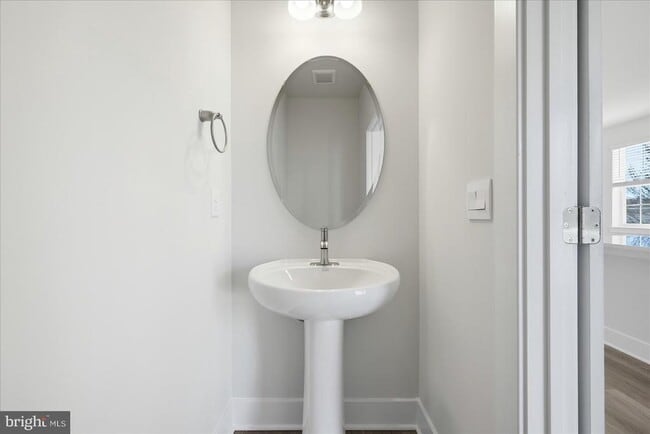 Building Photo - 1829 Harvest Dr