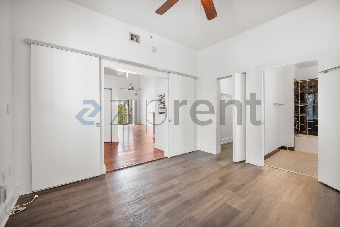 Building Photo - 1501 Doyle Carlton Dr