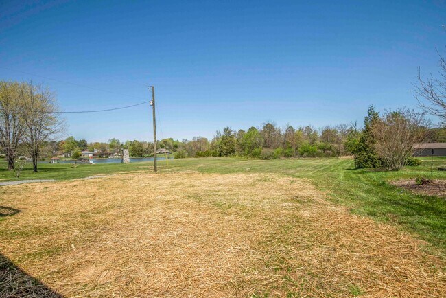 Building Photo - Knoxville 37849 - 3BR/2.5BA home with wash...