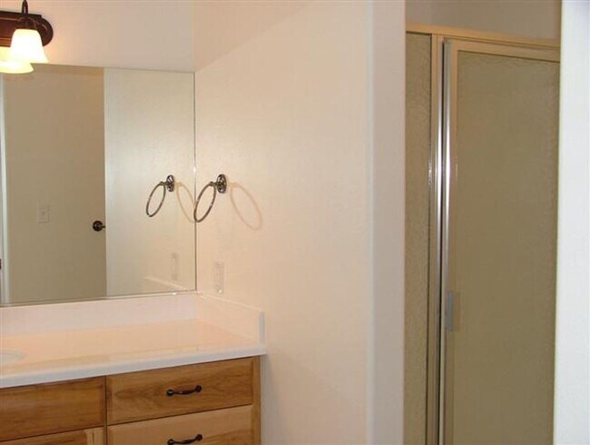 Building Photo - 351 S 300 E