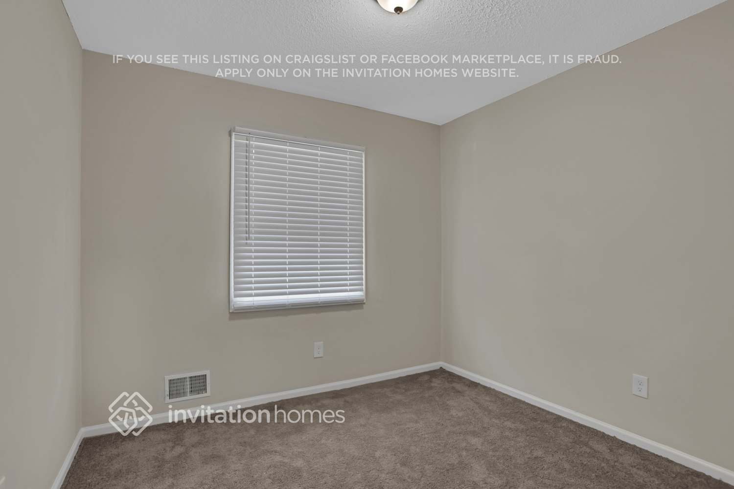 Building Photo - 255 Basswood Ct