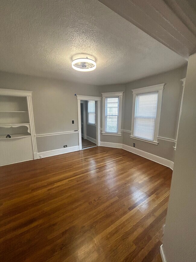 Dining room - 40 Sterling St