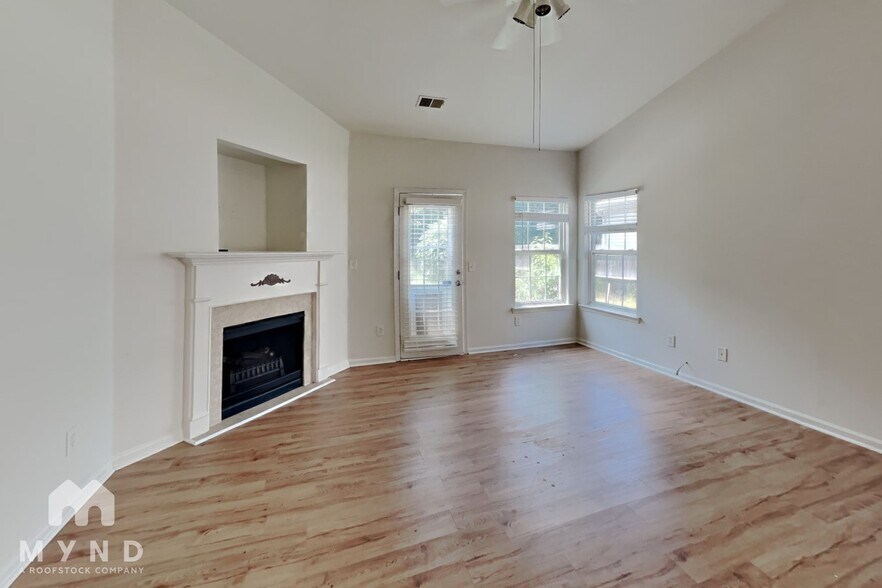 Building Photo - 1297 Winwood Dr