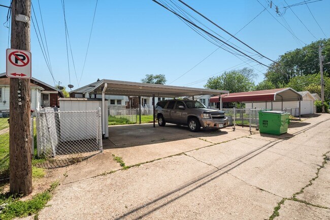 Building Photo - 6271-6273 Odell