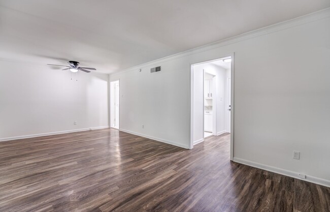 Building Photo - Bright, Comfortable 3BR/2BA Home in East Memphis — 1,400 Sq Ft!