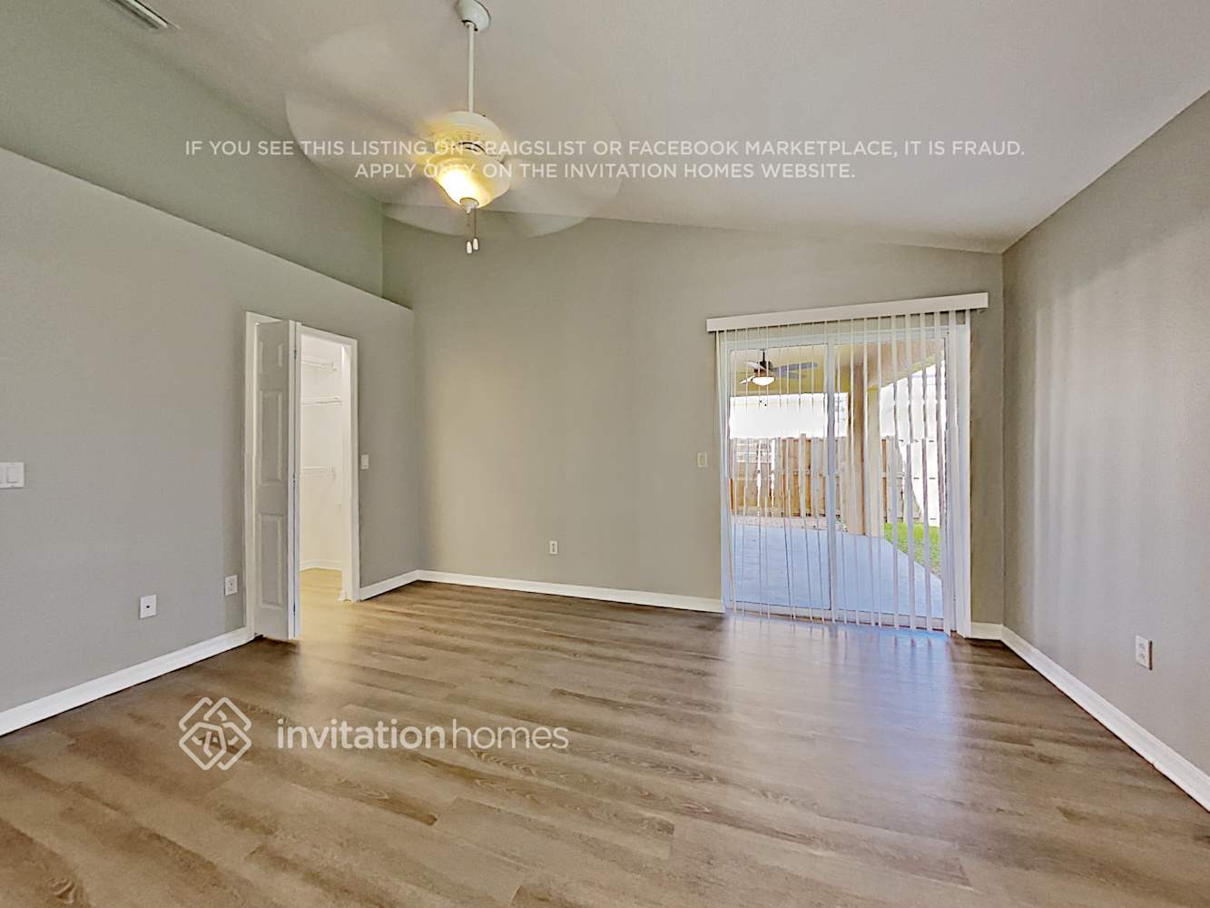 Building Photo - 1882 Sun Gazer Dr