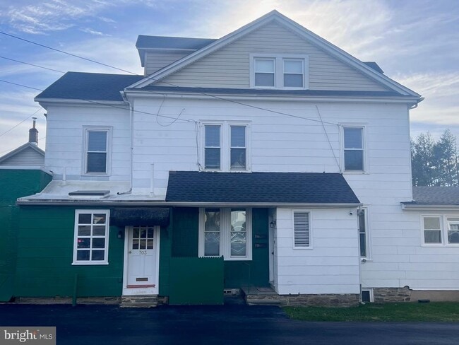 Building Photo - 703 Bethlehem Pike