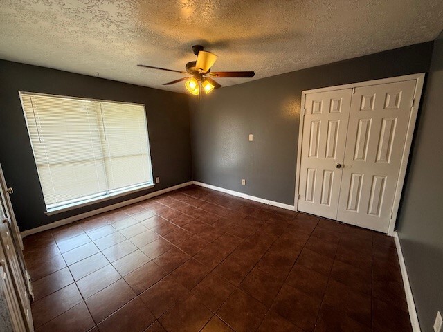 Building Photo - 2435 Spring Dusk Ln