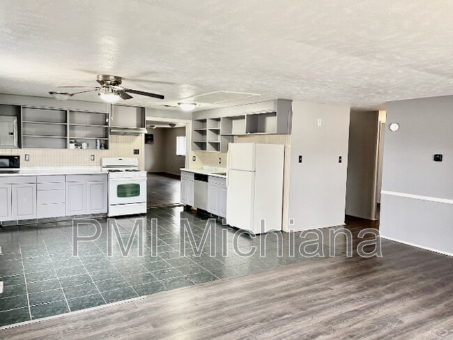 Building Photo - 3407 Kent Ln