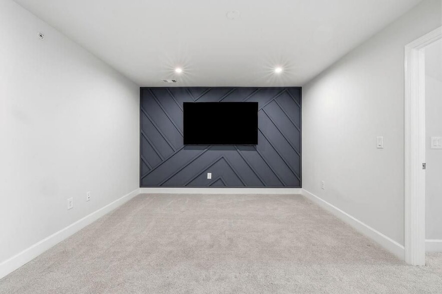 Building Photo - 440 Millsap Wy