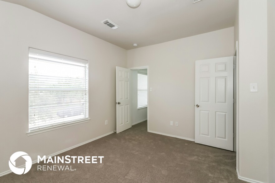 Building Photo - 8515 Satinwood Way