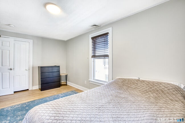 Building Photo - 26 Haviland St