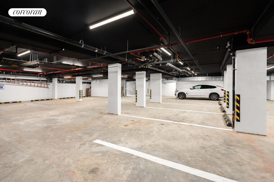 Building Photo - 18-11 21st Dr