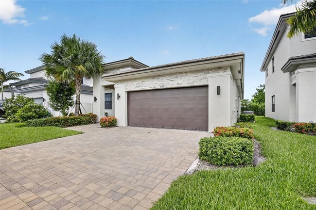 Building Photo - 4574 SW 173rd Ave