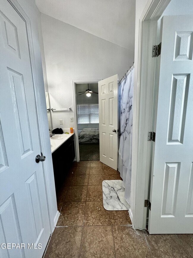 Building Photo - 12701 Francisco Paz Dr