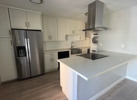 Building Photo - 951 Locust Ave