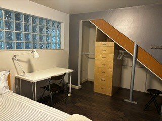 Building Photo - 4950 Bayshore Blvd