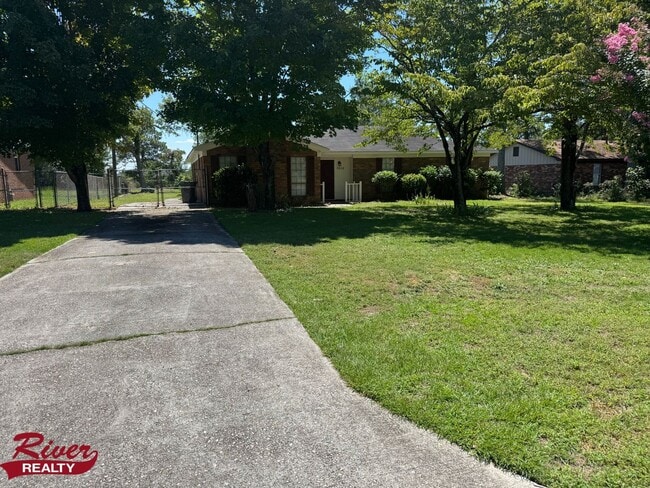 Building Photo - Charming Hephzibah Brick Ranch