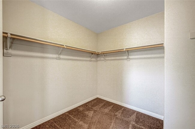 Building Photo - 985 Pebble Lake St