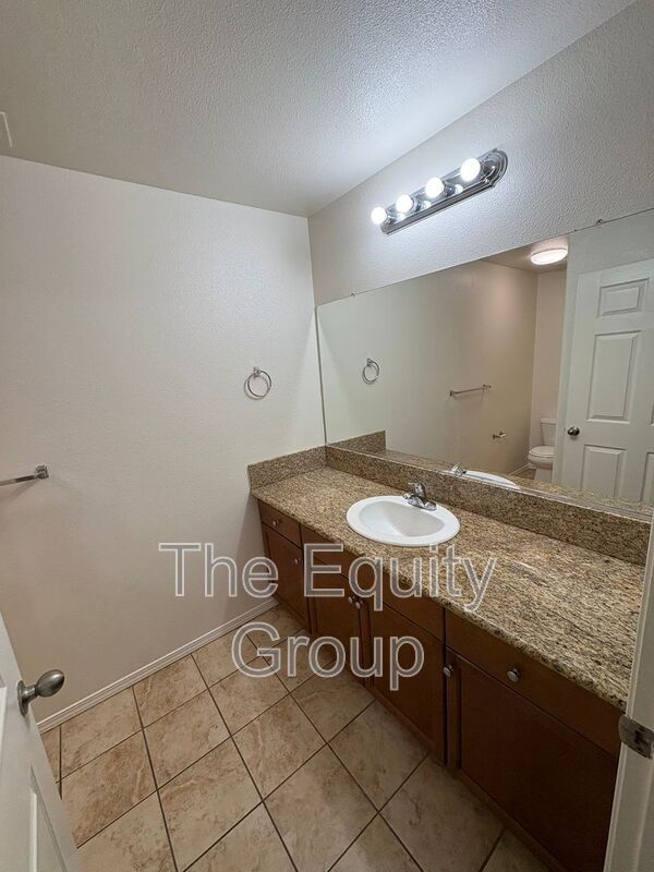 Building Photo - 3933 W Cecil Ave