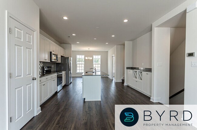 Building Photo - 15212 Dunton Ave