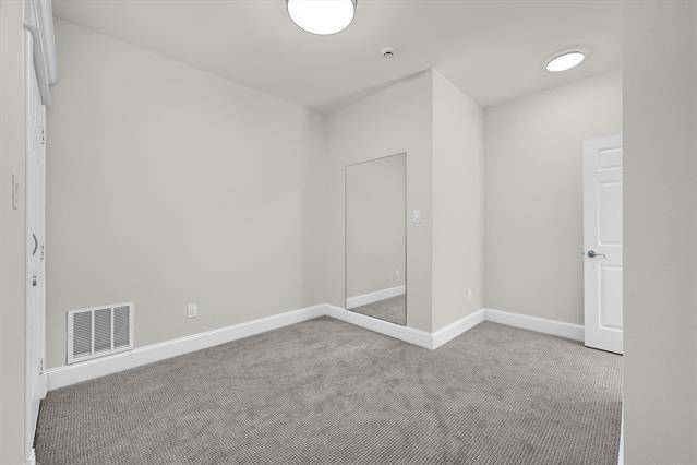 Building Photo - 2910 Wellington Dr