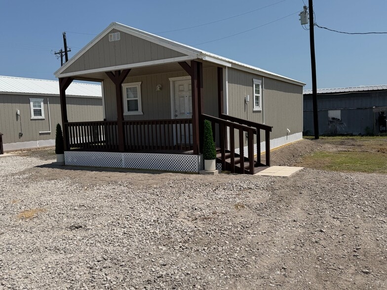 Building Photo - 2021 Co Rd 75