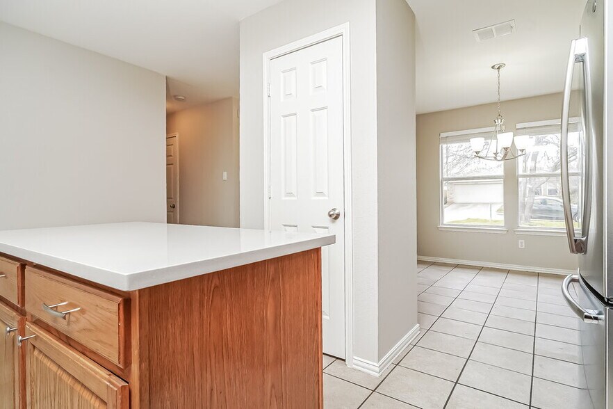 Building Photo - 2232 Southway