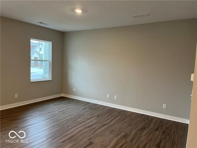 Building Photo - 2052 Rowena Ln