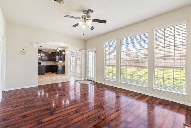 Building Photo - 507 Carson Ridge Dr