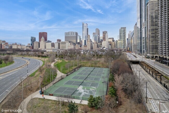 Building Photo - 211 N Harbor Dr