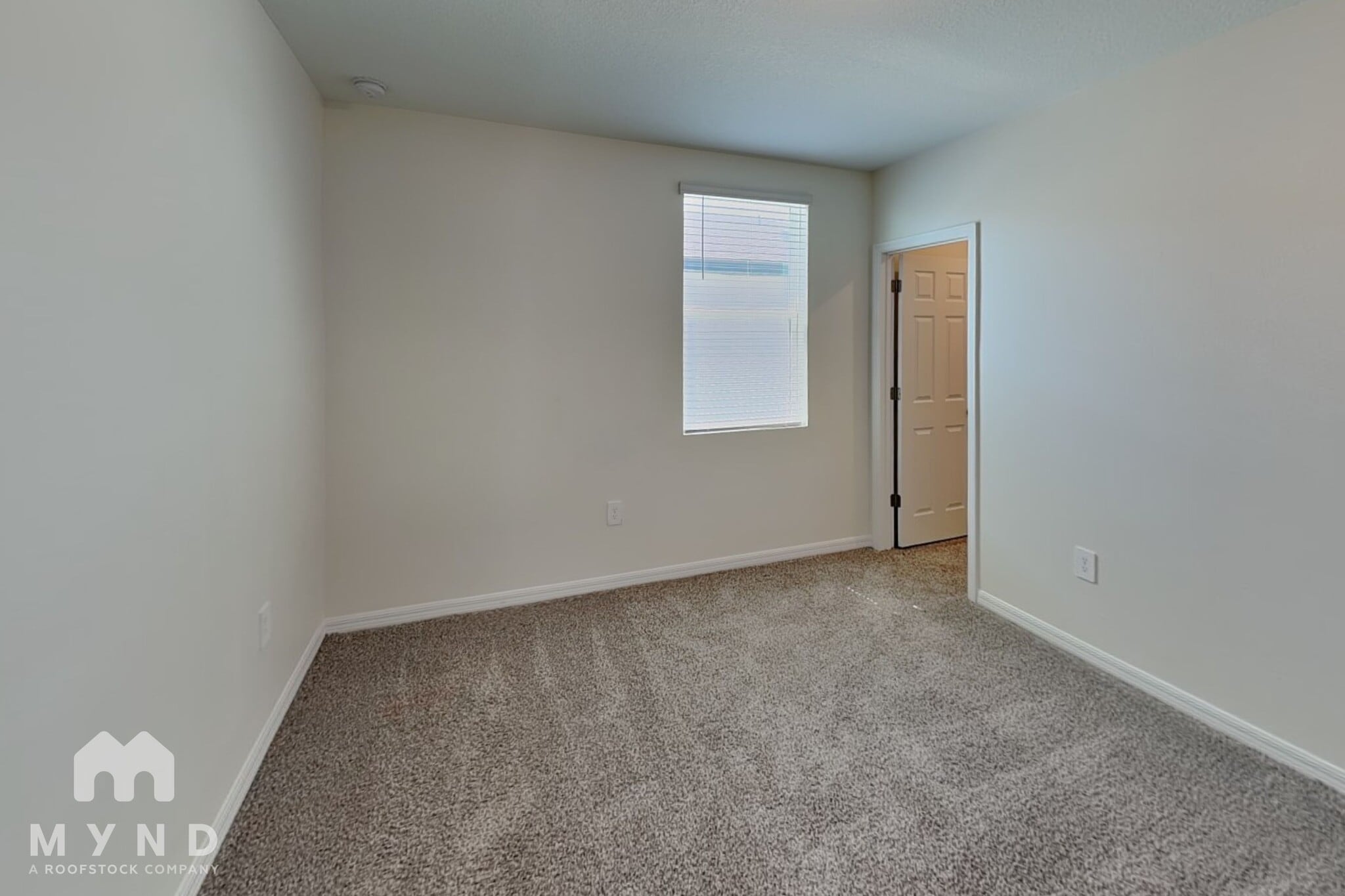 Building Photo - 796 Griffon Ave