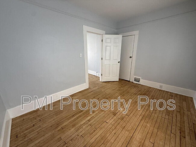 Building Photo - 3109 W Walnut St