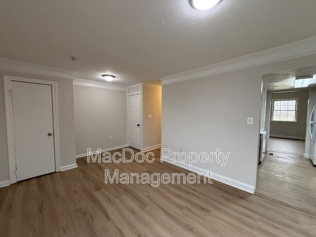 Building Photo - 2331 McClellan Ct