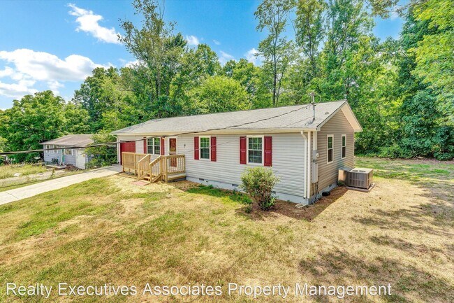 Primary Photo - 3 br, 2 bath House - 919 Coker Road