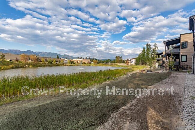 Building Photo - 317 Akers Ln