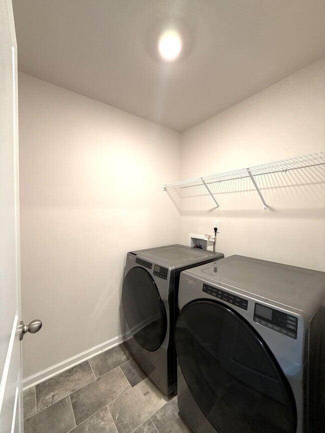 Building Photo - Two Story 4 Bedroom 2 1/2 Bath House -The Mills at Long Creek