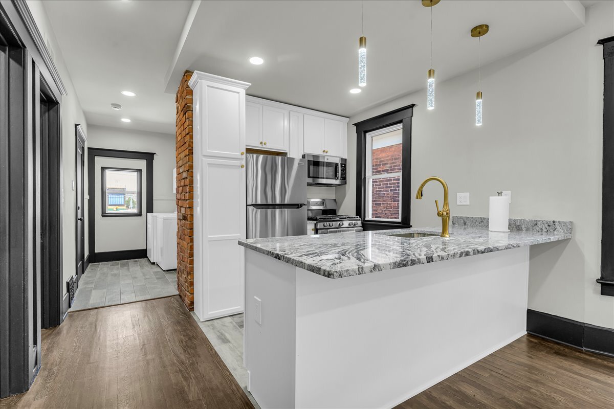 Building Photo - 5238 Commonwealth St