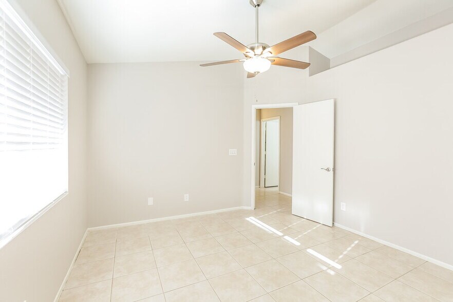 Building Photo - 7056 W Eva St