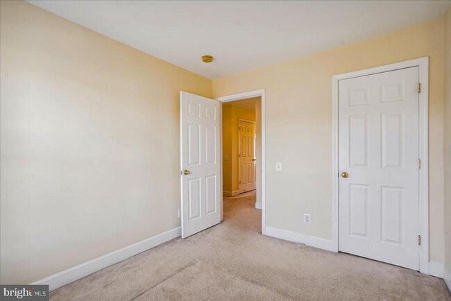 Building Photo - 2481 Walnut Rocker Ln