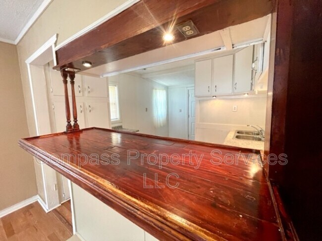 Building Photo - 2714 Windsor Ave